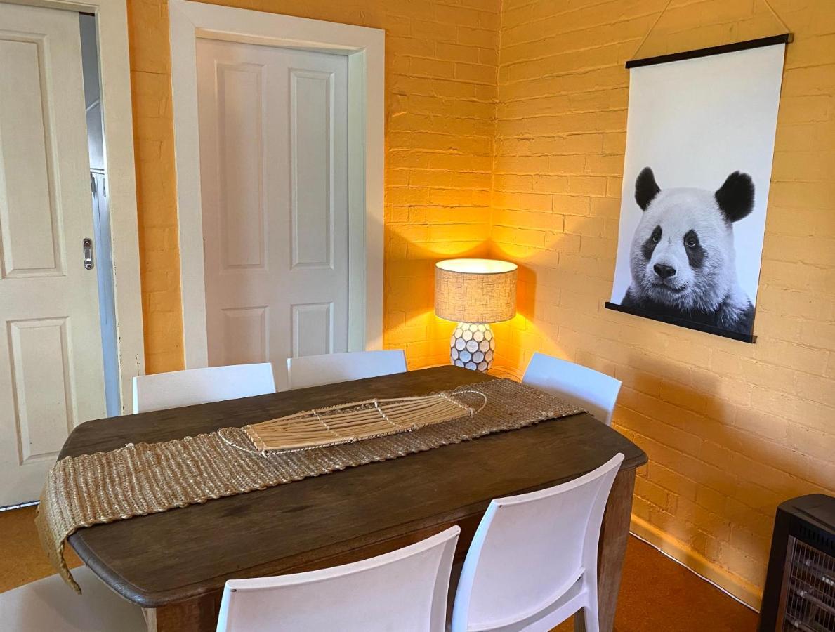 Cute On Byng - Walk To Town Holiday home